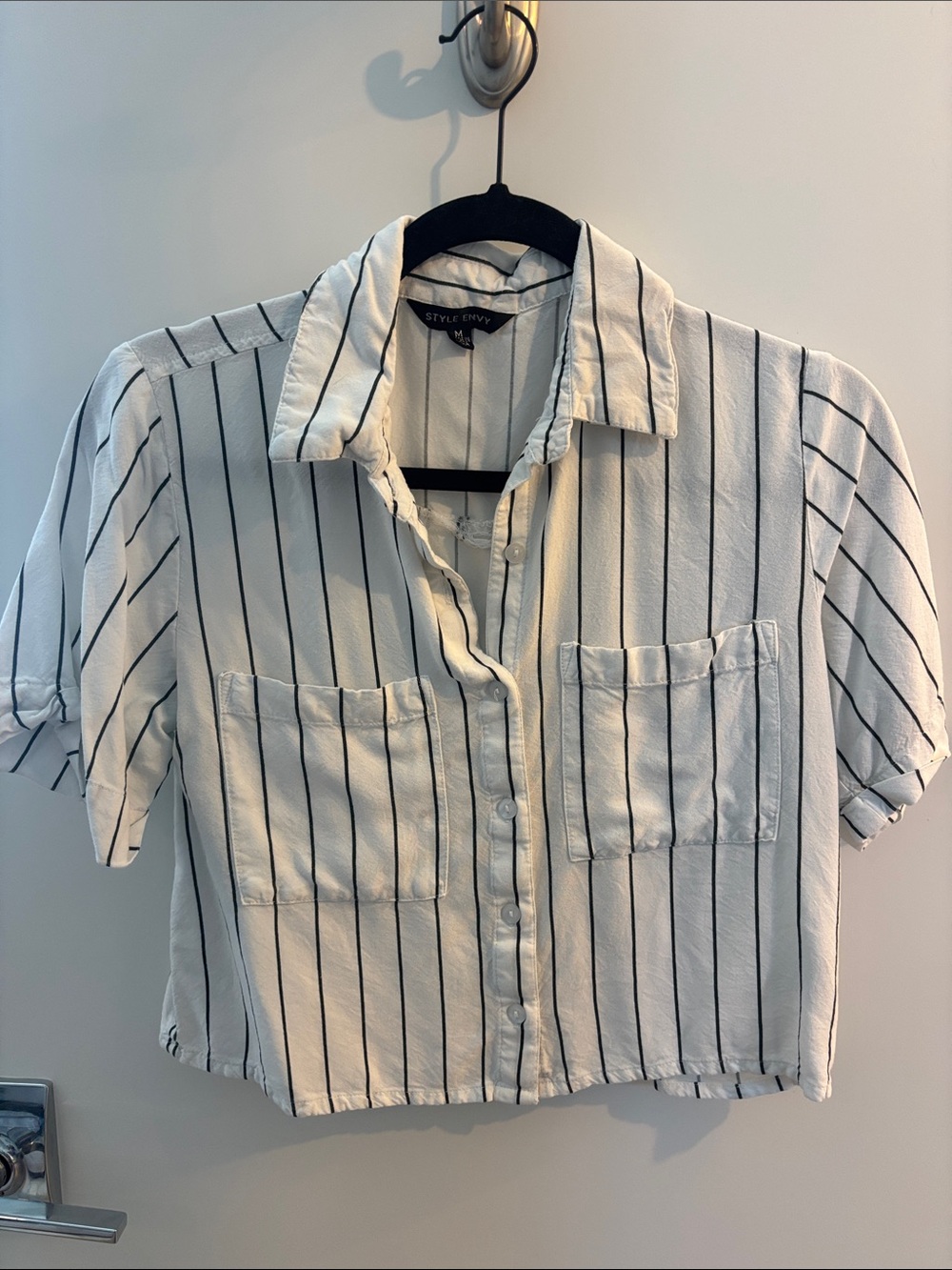 Style Envy White Button-Front Short Sleeve Striped Crop Shirt